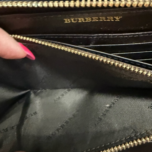 Burberry Checkered Wallet - Picture 9 of 14